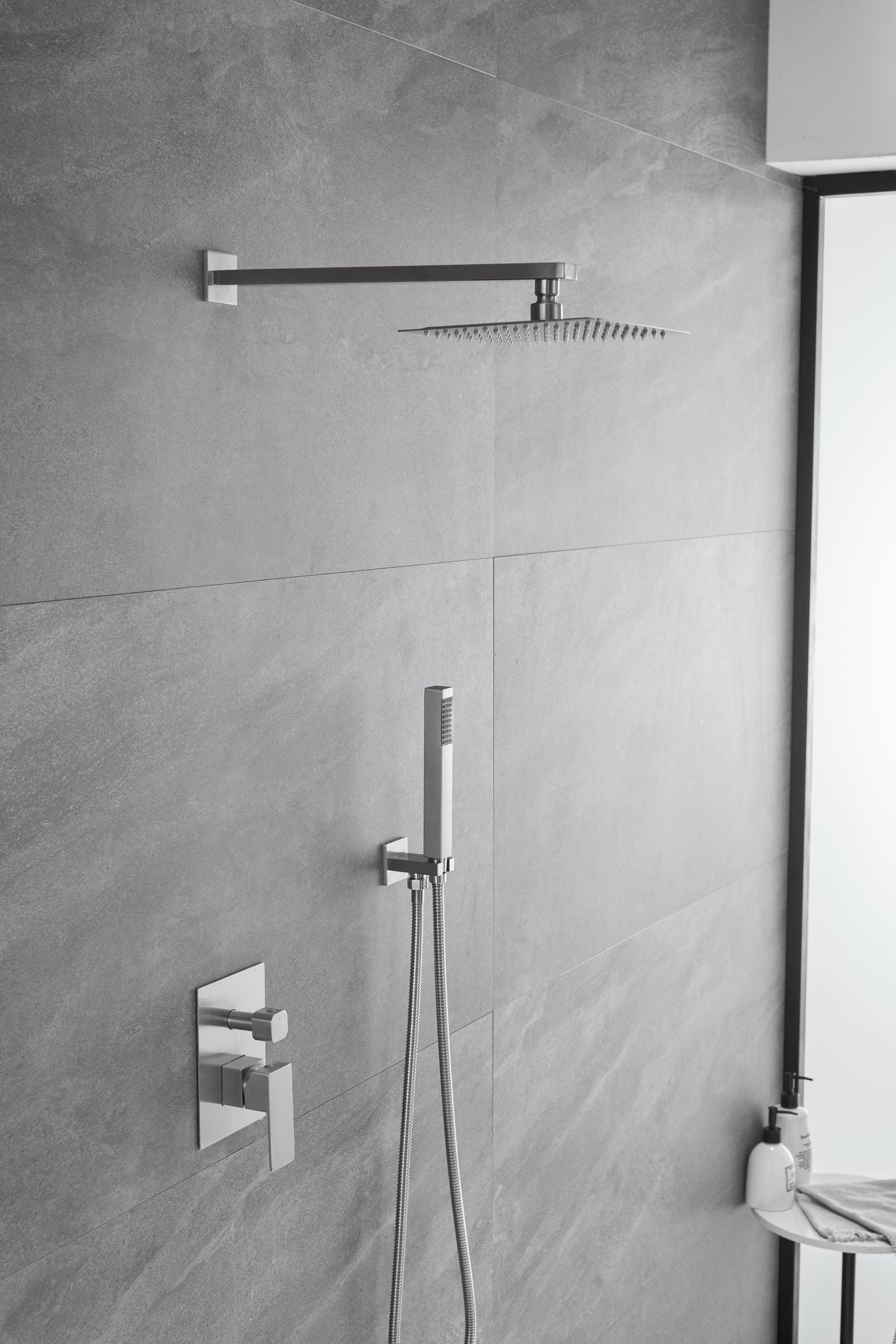 COLONNE DE DOUCHE ENCASTRABLE EN ACIER INOXYDABLE